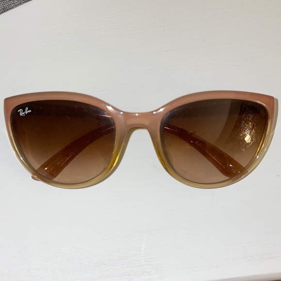 Pink Ray-Ban Sunglasses